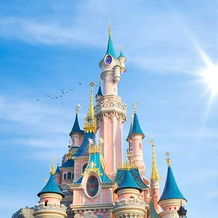 Le 82 - Studio Pour 4 A 3 Minutes De Disneyland Paris Montévrain Exterior foto